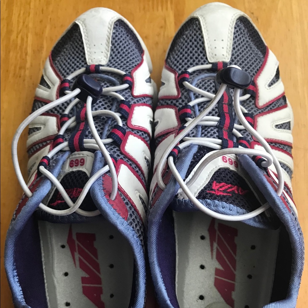AVIA Womens Size 8 athletic shoes